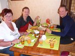 Griet, mama de Harry, Romke y Harry, desayuno de pascuas