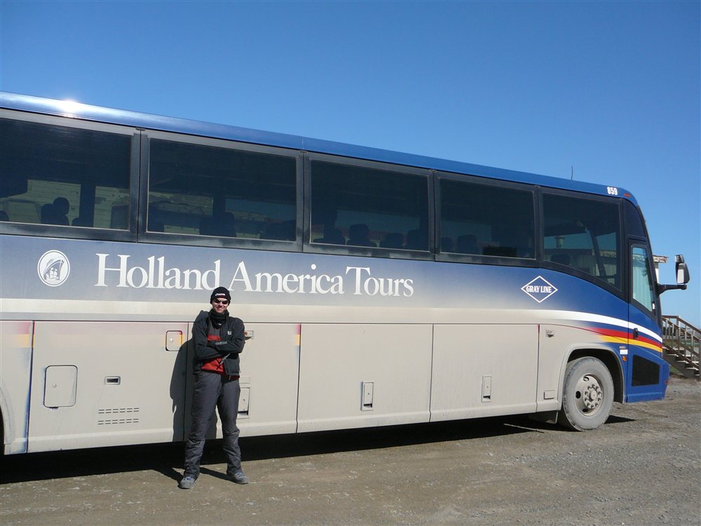 Lo Descubrimos Al Harry Que En Realidad Anda De Tour Con Otros Holandeses En Colectivo  No En Bici 