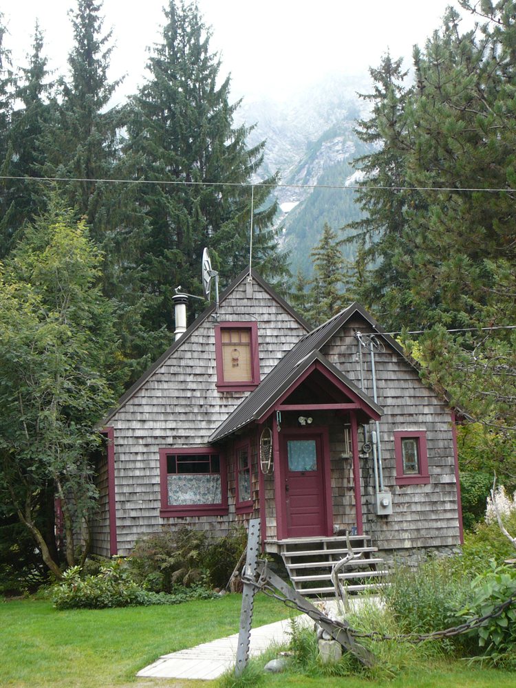 Cabanas en Hyder Alaska a 5 km de Stewart Canada