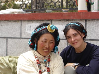 peinado tibetano con turquesas
